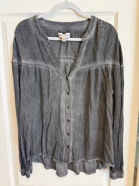 Knox Rose Gray Crinkle Button-Front Blouse